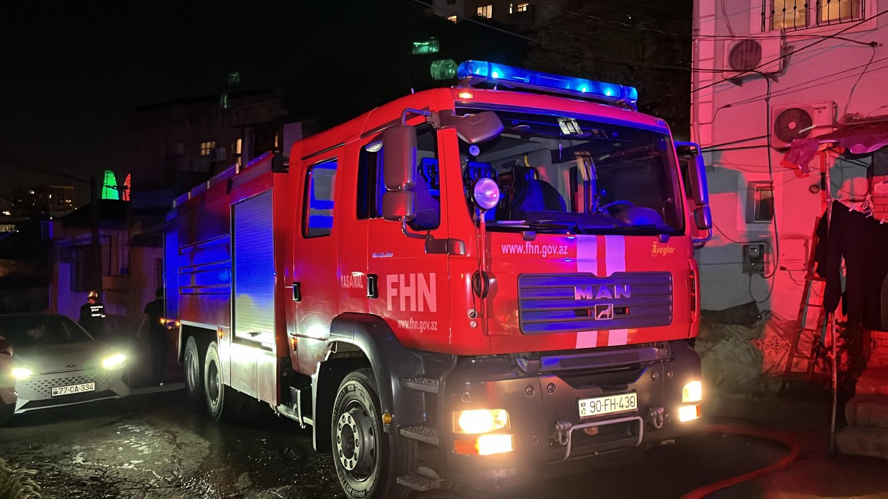 Bakıdakı yanğın söndürüldü - YENİLƏNİB (FOTOLAR/VİDEO)